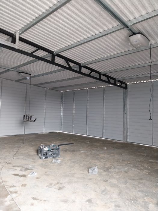 Garaż blaszany drewnopodobny konstrukcja profil zamknięty