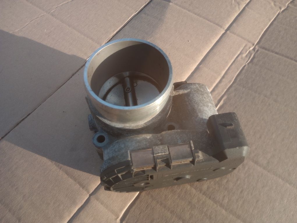 Audi a4 b5 a4b5 a6C5 A6 C5 Passat B5 1.8T przepustnica 06B.133.062.B