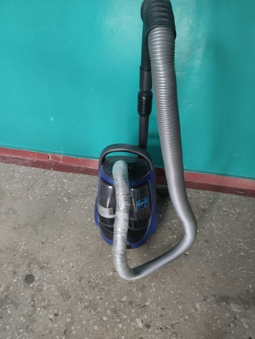Пылесос Samsung , б/у , на запчасти