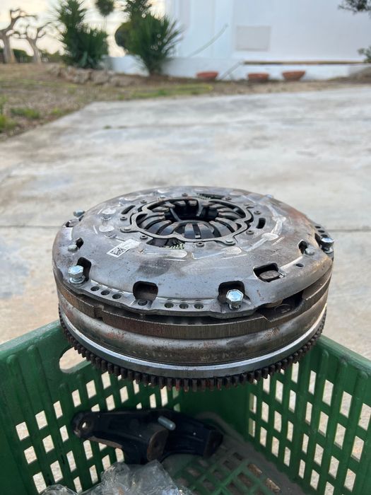 Kit de embreagem Toyota Auris 1.6 D4d Luk