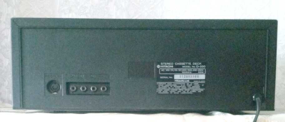 Hitachi D-230 Кассетная стерео дека