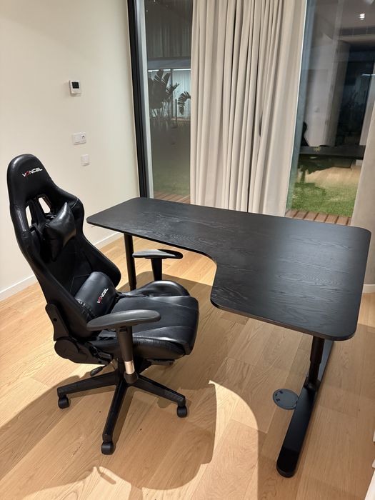 Mesa de escritório preta + opção de cadeira