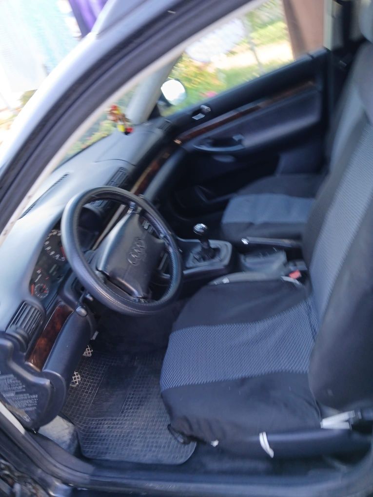 Audi A4  1900tdi 2500€ negociável