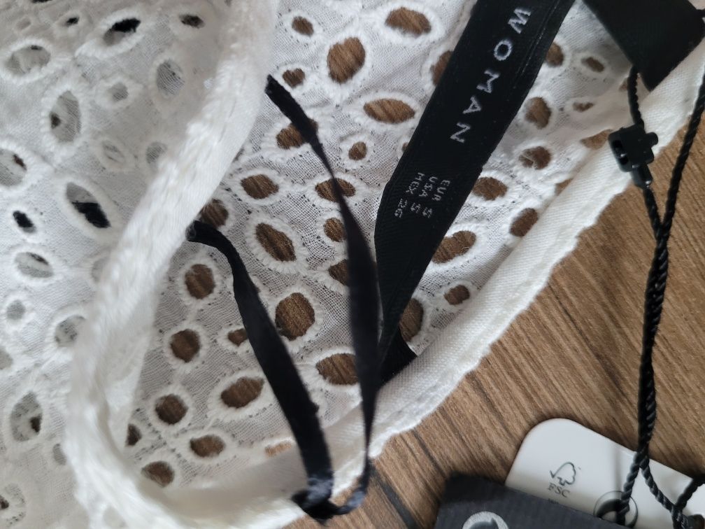 Azurowa sukienka zara w rozmiarze S