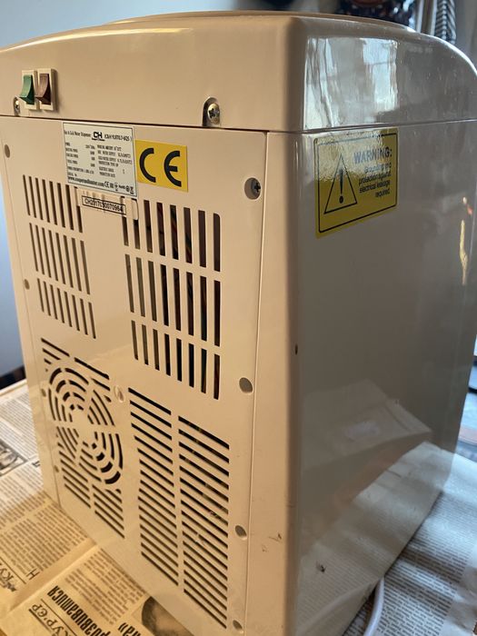 Настільний кулер для води призначений для нагрівання та охолодження бу