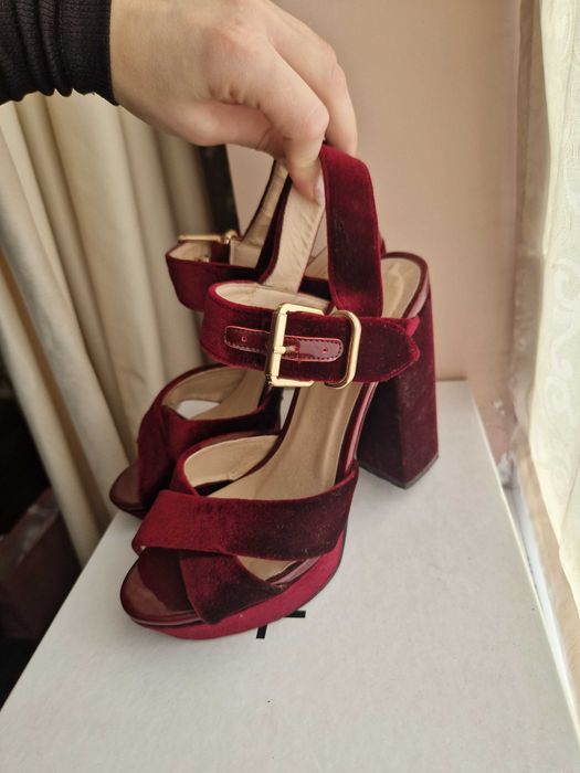 Босоніжки оксамитові Rusimoni