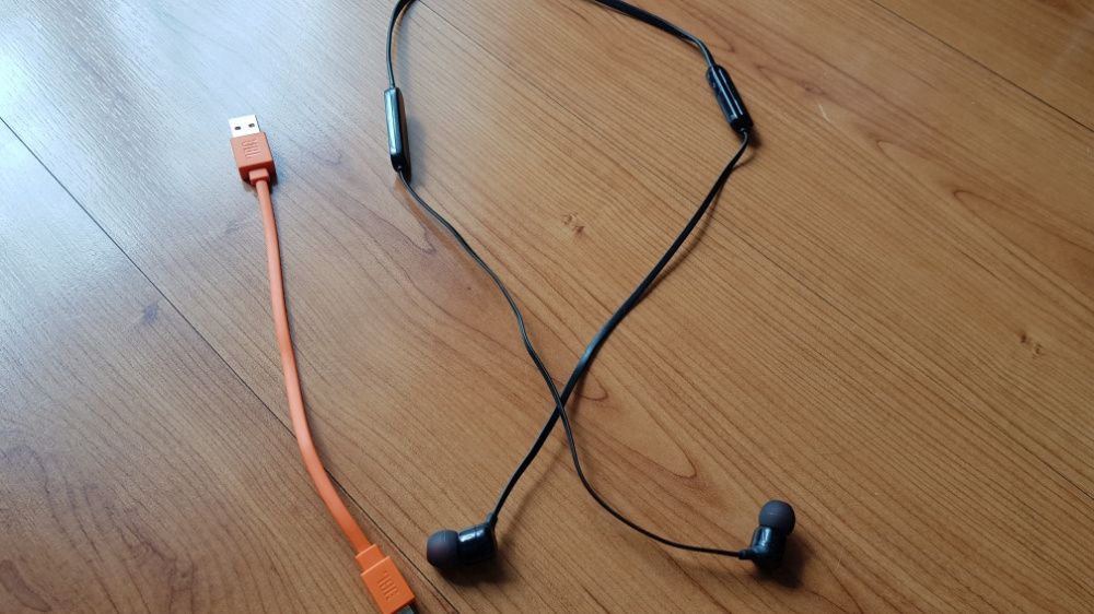 Auriculares JBL® / Bluetooth®