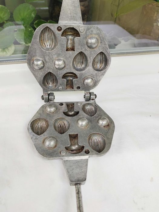 Горішниця радянська орешница форма для випічки горішків під начинку