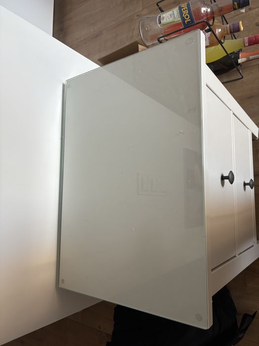 Szafka ikea biała ze szklanym blatem
