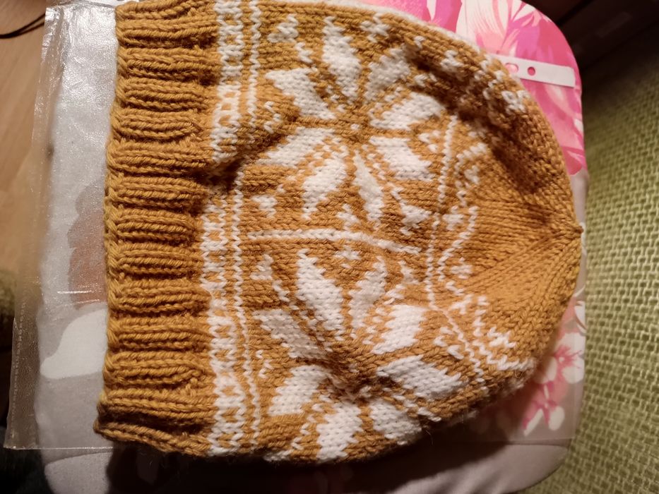 Czapka w norweskie wzory hand made wełna