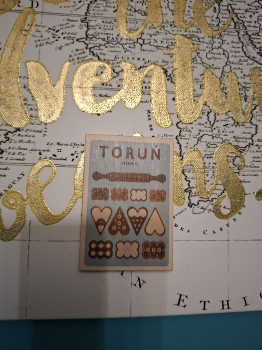 Drewniany magnes Toruń pierniki