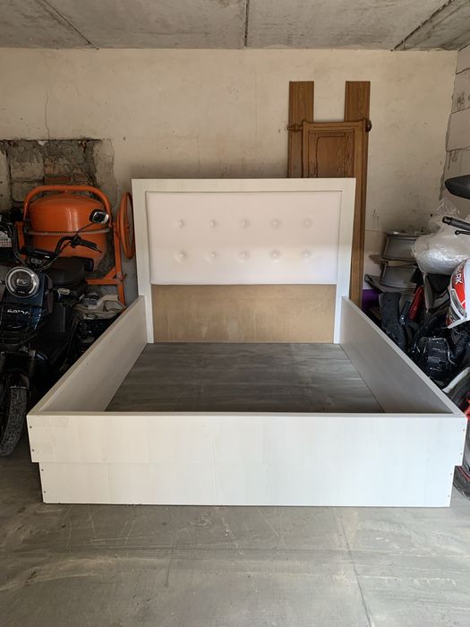 Ліжко двохспальне 1.6 м