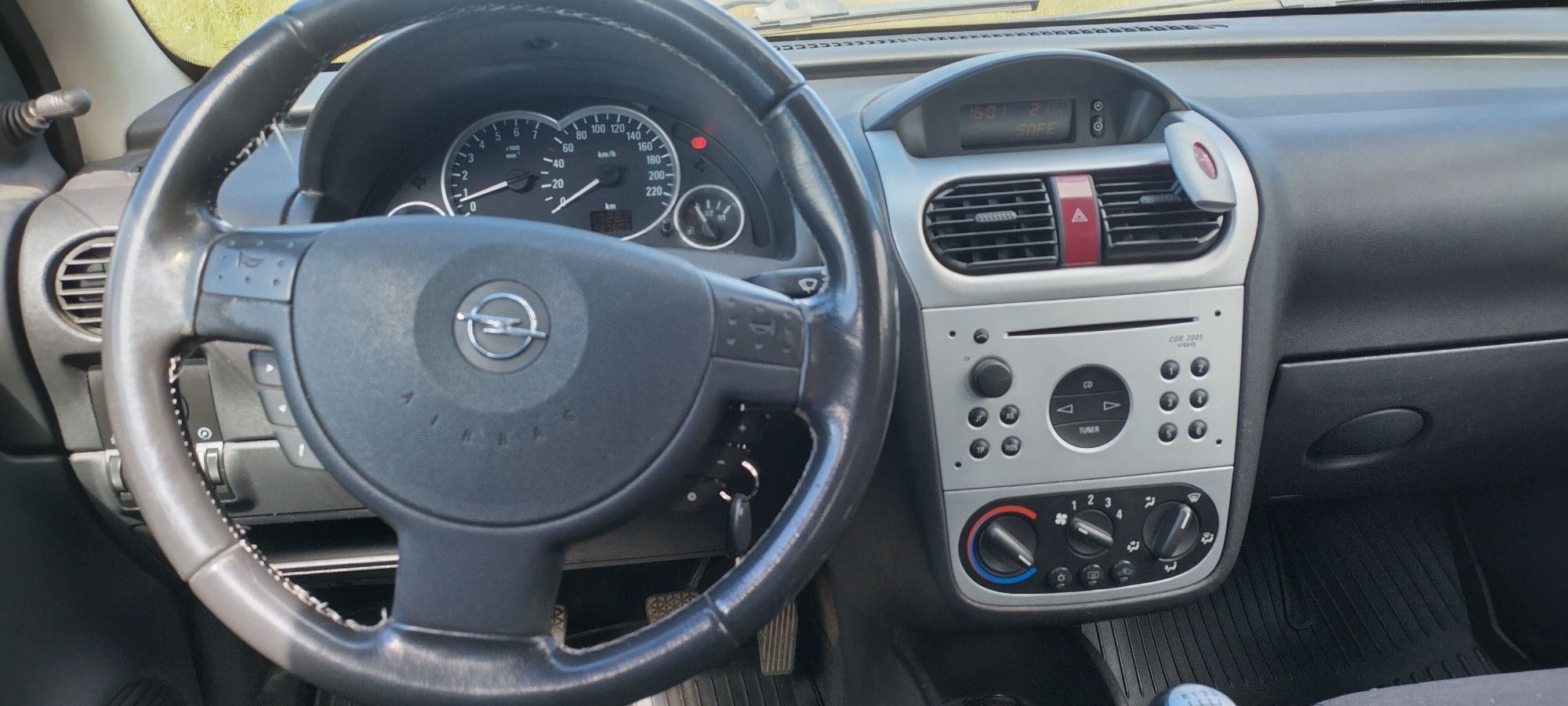 Opel Corsa 2003r. Od starszego Pana