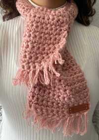Cachecol em tricô - rosa bebé com brilho - Handmade