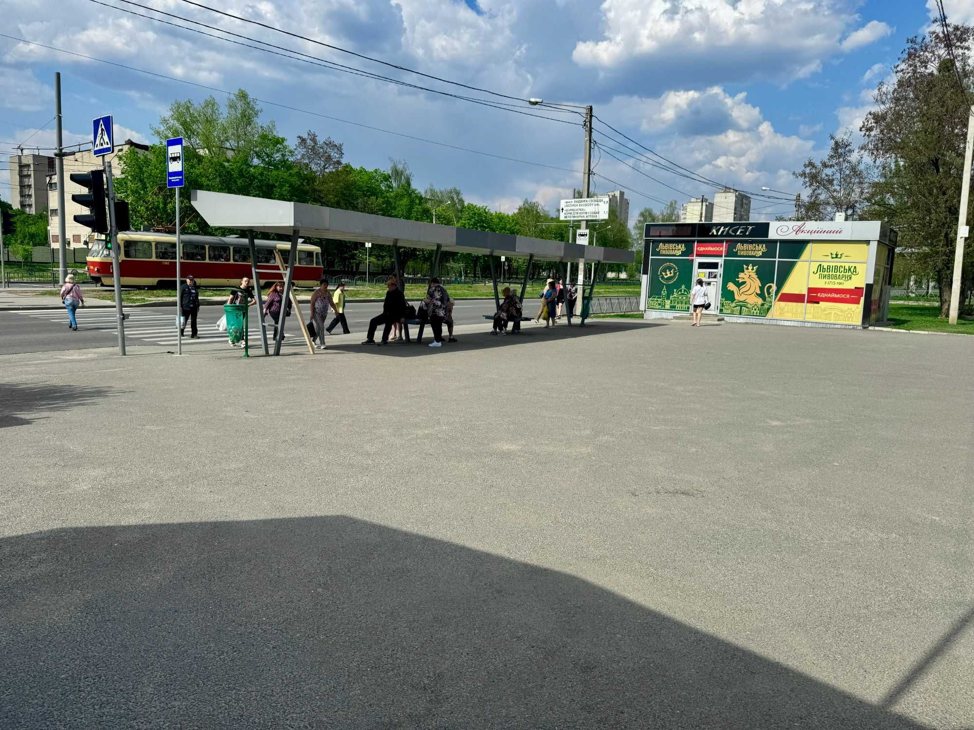 Оренда 191 м2 на Олексіївці - м. Харків, пр. Перемоги, 50Б