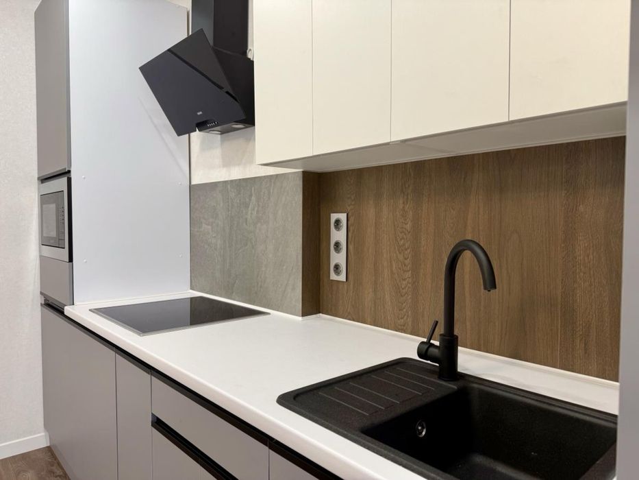 Продам БЕЗ КОМИССИИ ЖК Континент новострой РЕМОНТ рядом Виа Рома