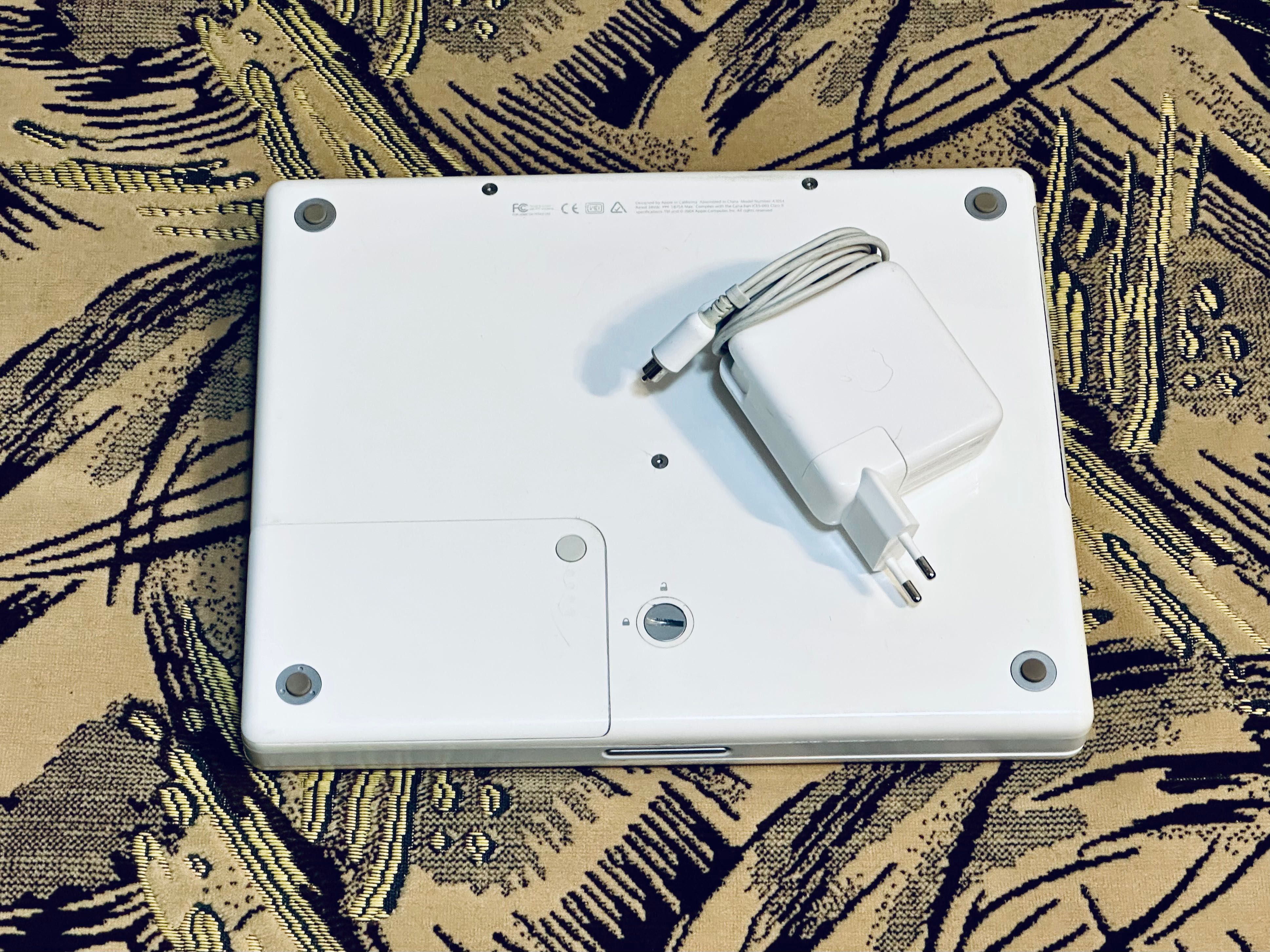 Раритет Apple iBook g4 A1054 2004р 1,2ghz/512mb/30gb/12.1inch MacBook