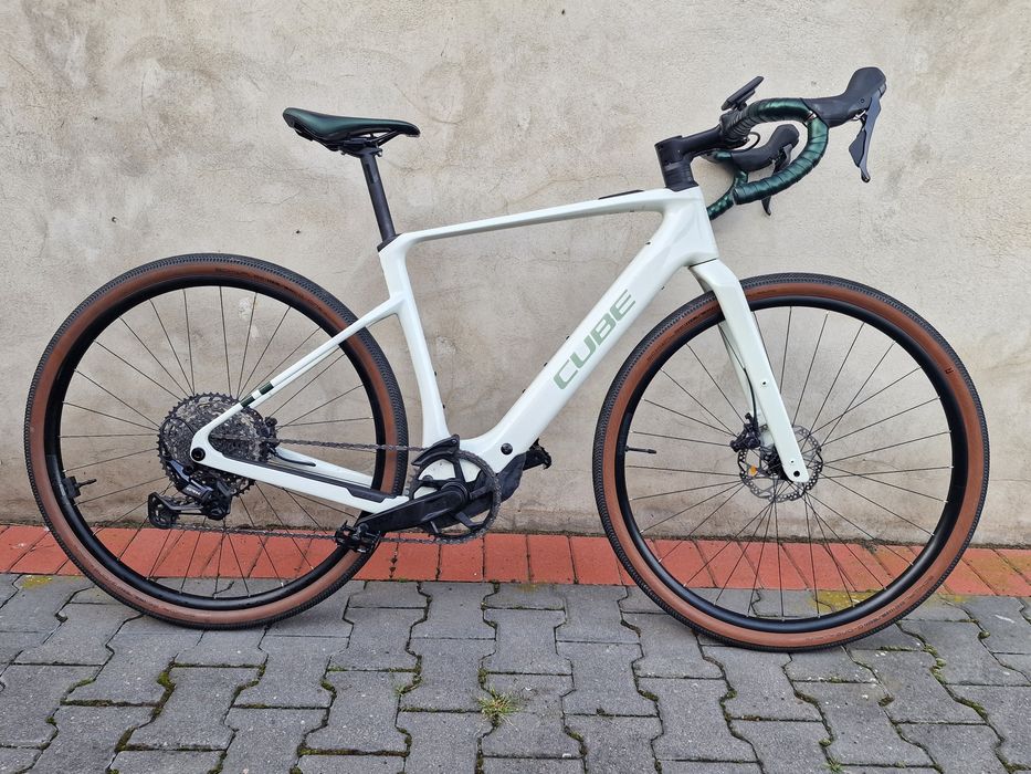 Rower elektryczny Cube Nuroad Hybrid C-62 Race Gravel