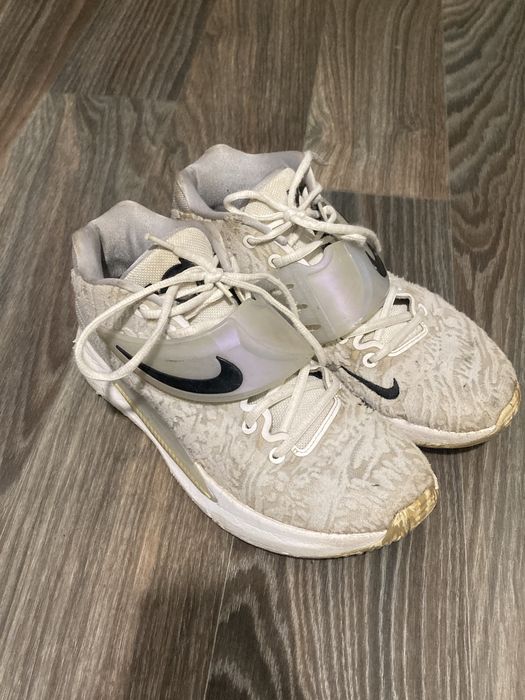 Баскетбольні кросівки Nike KD