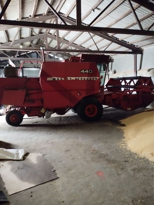 Комбайн Massey Fergyson 440