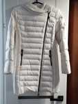 Жіночий білий пуховик Moncler (оригінал)