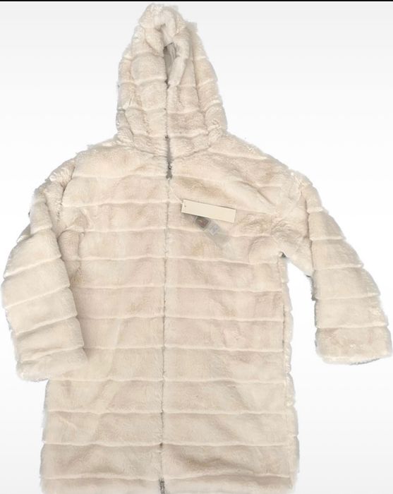 Białe futro. Futerko. Rozm s. Sztuczne futro