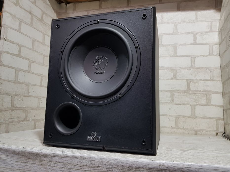 Активний сабвуфер MAGNAT MOTION SUB 25A, потужність 65 Вт, б/у