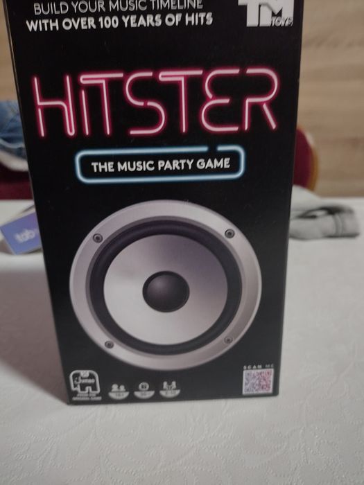Hipster the music party game