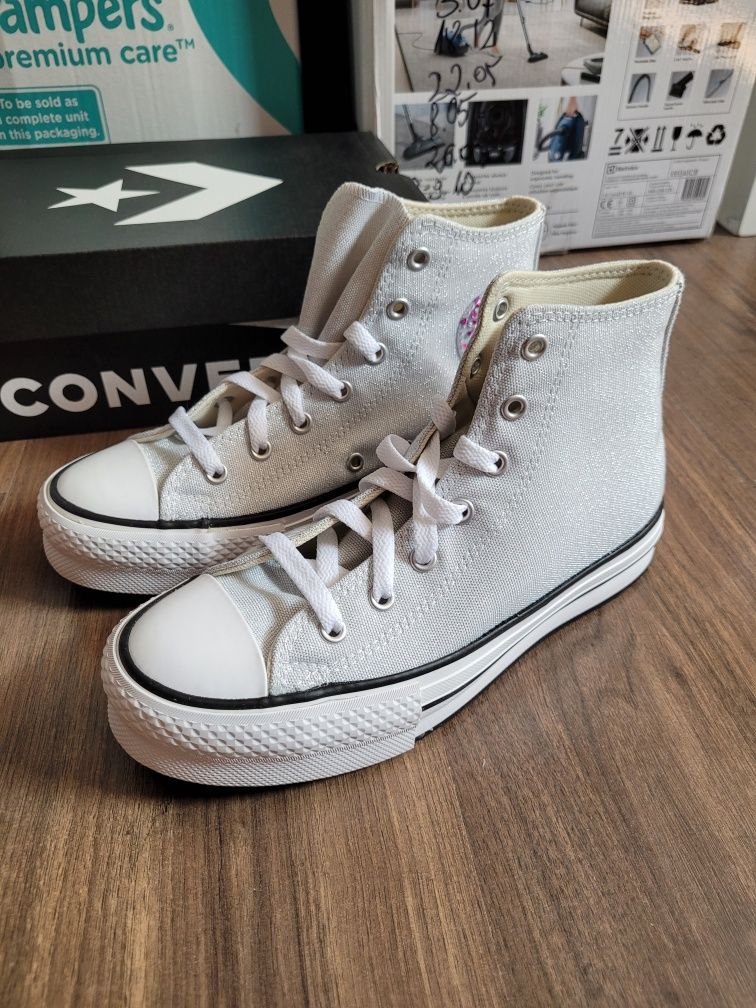 Nowa szare srebrne buty na platformie Converse