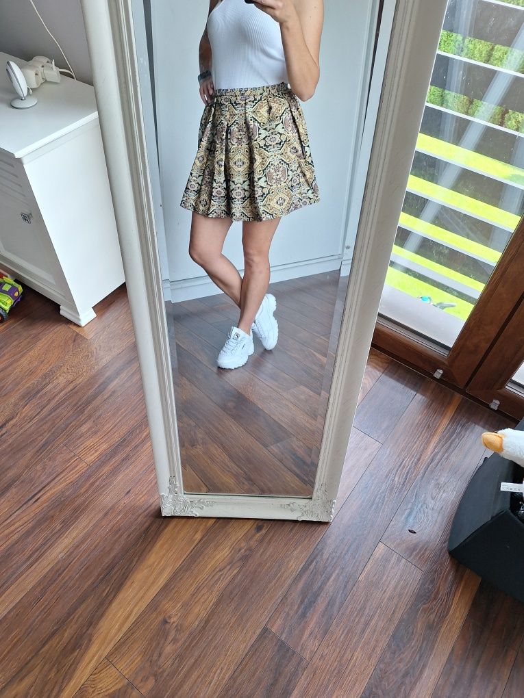 Spódniczka spódnica zdobiona zlota elegancja rozkloszowana świąteczna