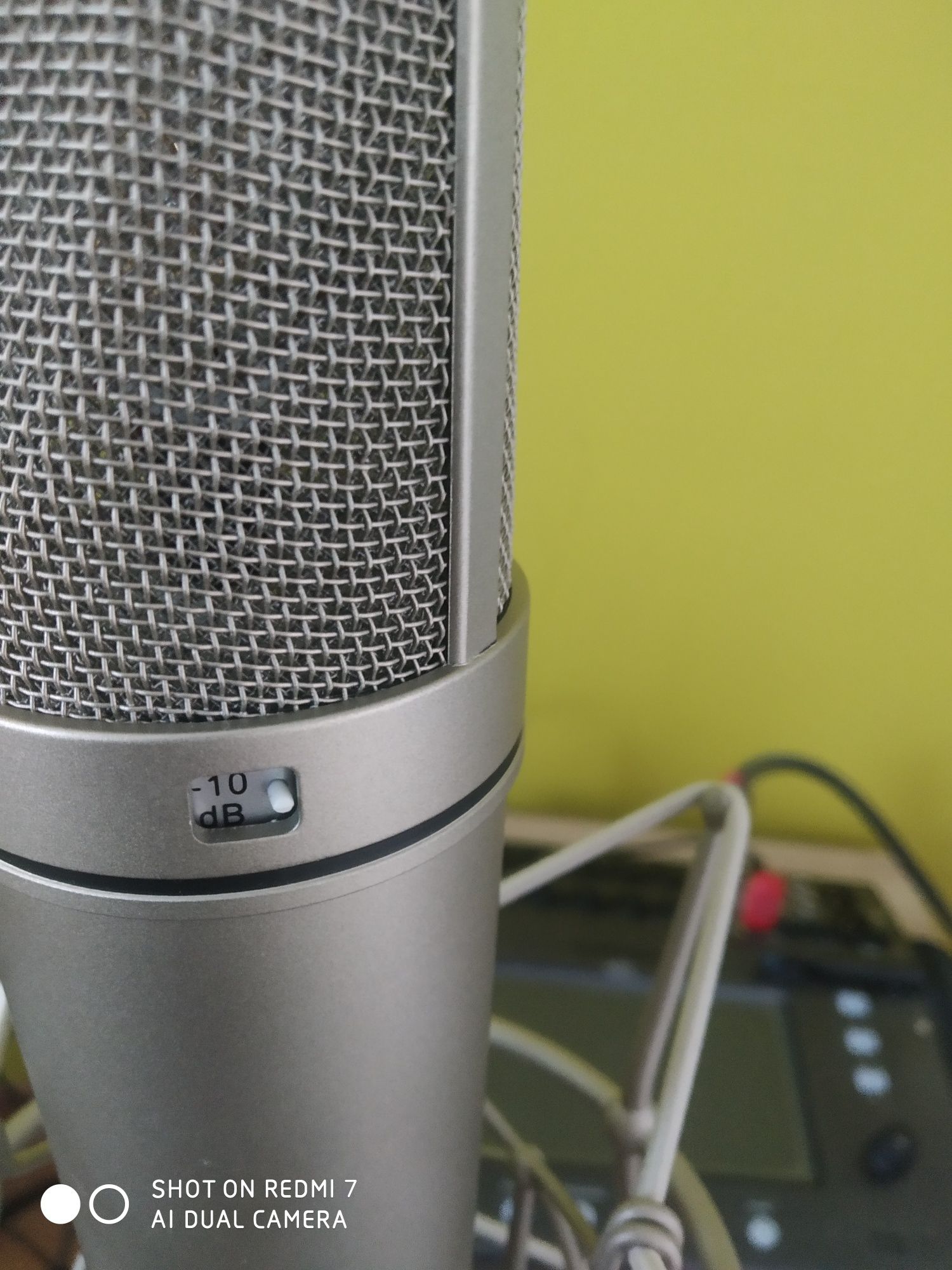 Mam do zaoferowania świetny mikrofon jakim jest Neumann U87 Ai