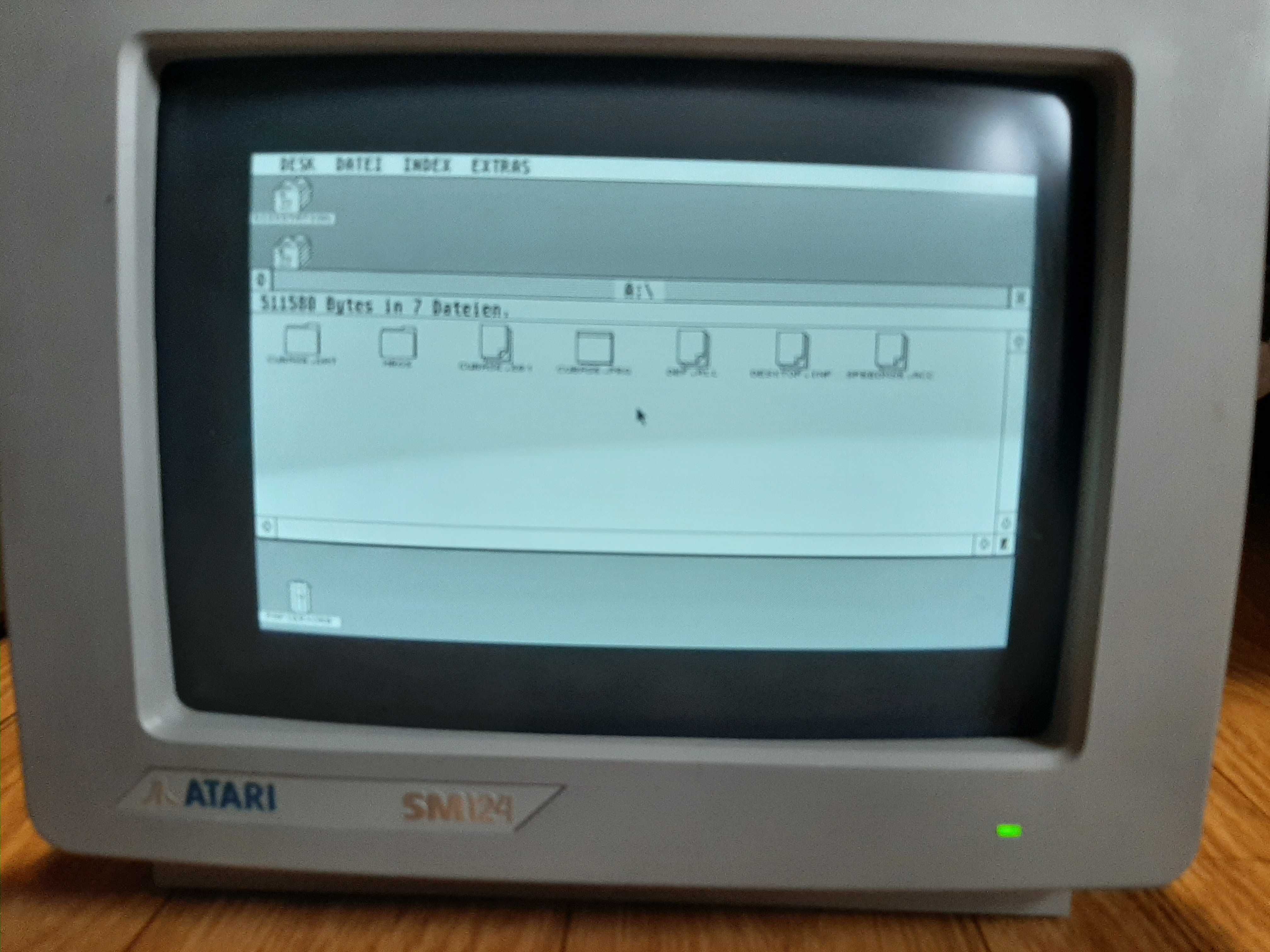 Atari 1040st + SM124 monitor