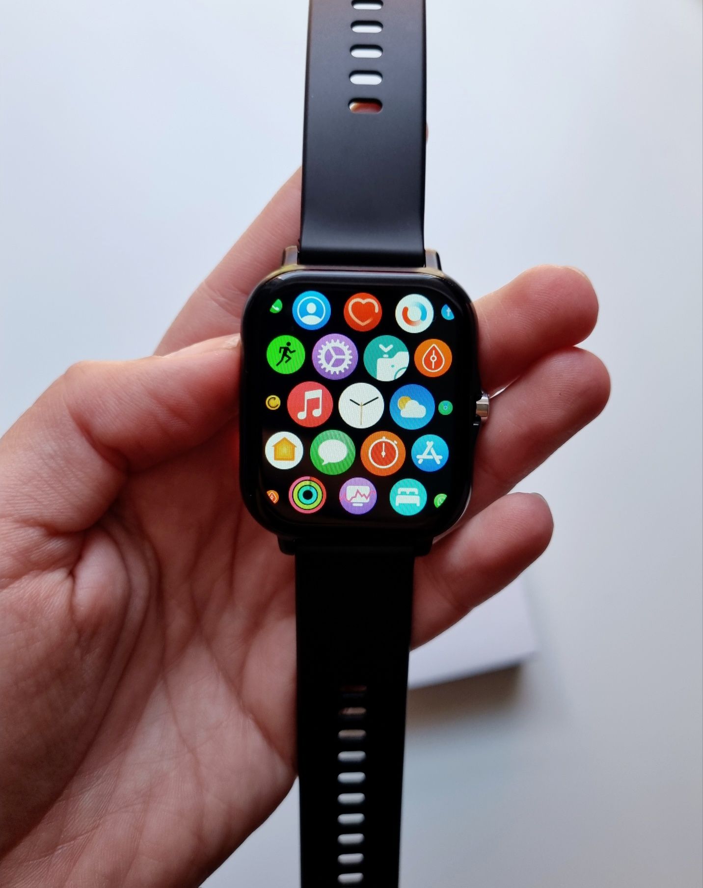 Nowy smartwatch czarny