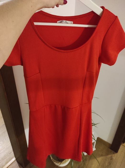 Sukienka House S czerwona