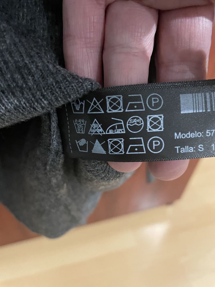 Wełna , kaszmir sweterek Massimo Dutti.  S/M