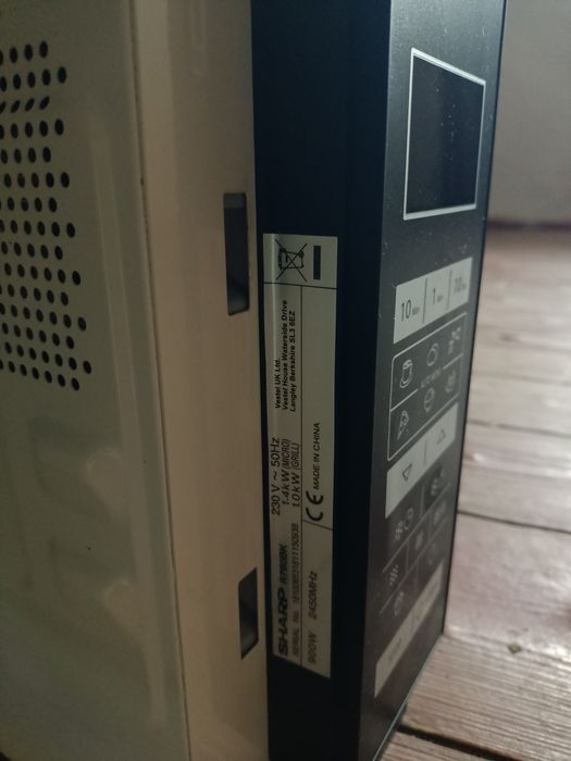 Mikrofalówka sharp R760BK