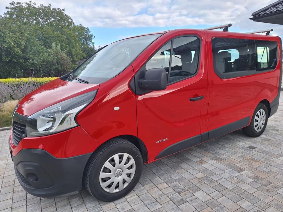 Renault Trafic 9-cio osobowy 2016 r