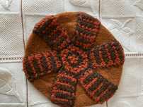 Beret damski w rudo bezowo brazowych kolorach