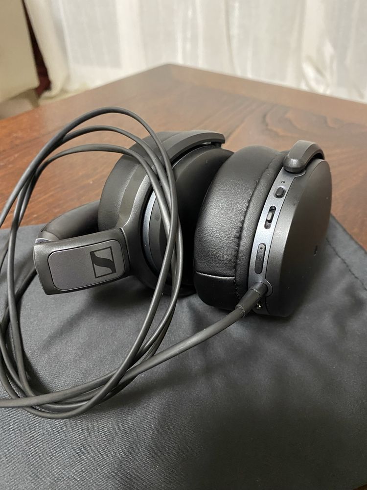 Auscultadores Sennheires HD 4.40BT