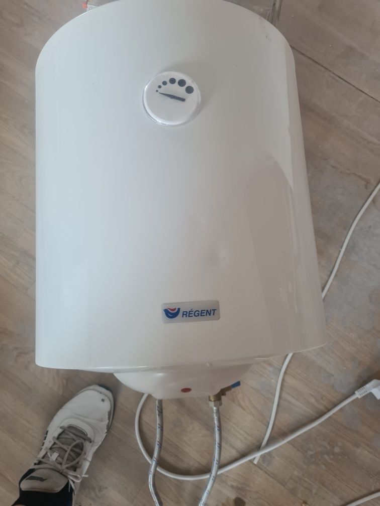 Bojler50l.Wanna140x70.Wc wolnostojace.
