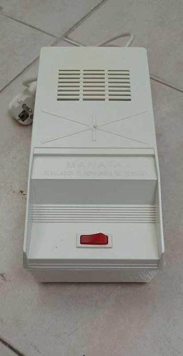 Regulador Eletrónico de Tensão