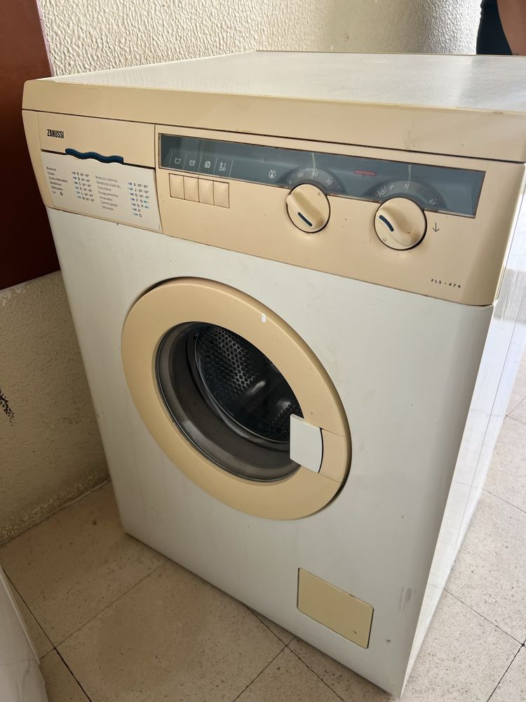 Maquina lavar roupa