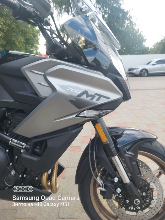 Мотоцикл Cfmoto 700MT.
