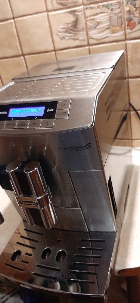 Ekspres do kawy DeLonghi PrimaDonna S

959 zł