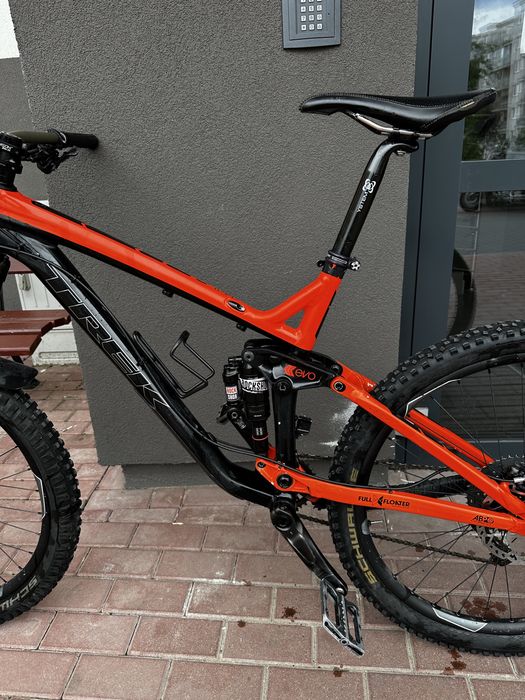 Trek Slash 9 rama m aluminiowa