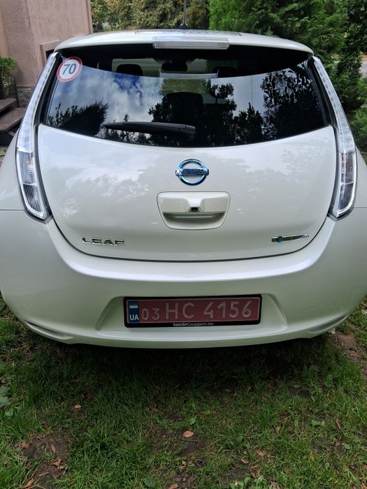 NISSAN Leaf Tekna