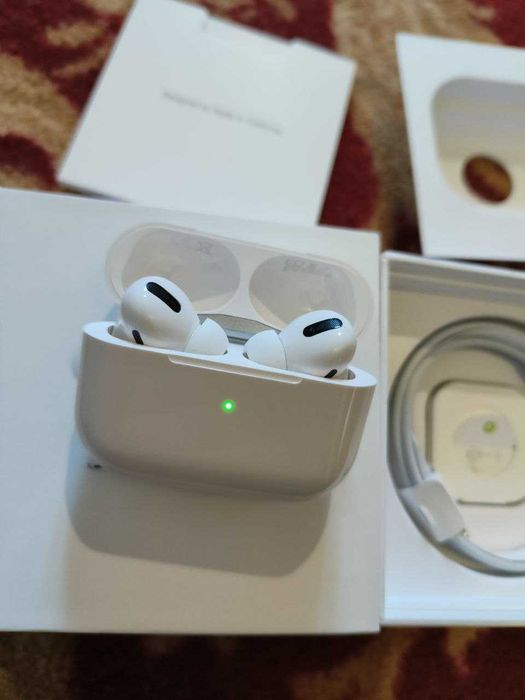 Оригінальні airpods pro стану нових