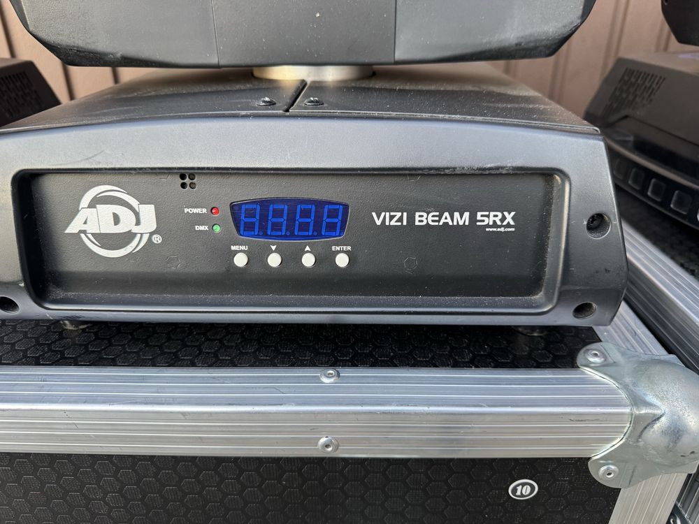 Głowy ruchome estradowe vizi beam 5rx 250 vat 4 szt plus case zestaw