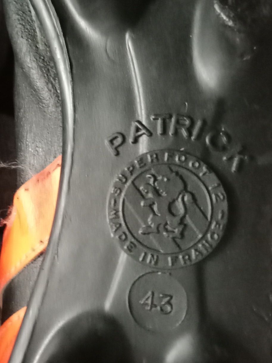 Buty piłkarskie korki piłka marki Patrick rozm 43