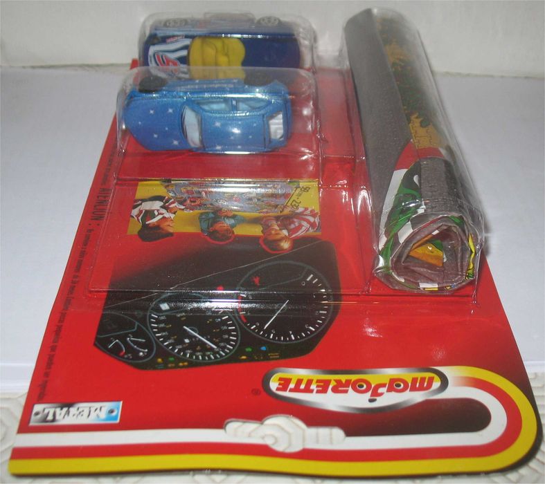 Majorette - BMW Z3 Coupe + Porsche Boxster + Tapete de Jogo -Serie 927